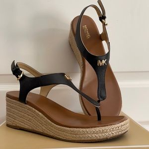NWT Michael Kors Laney Sandals Black size 9.5 M